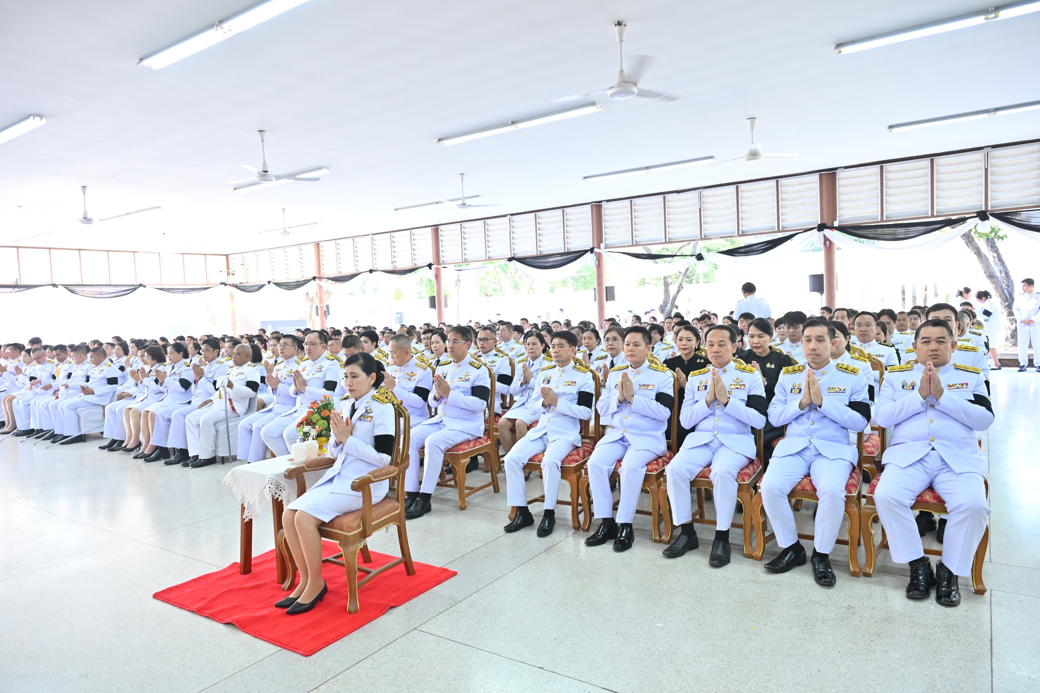 title - ส.ป.ก.นครปฐม เข้าร่วมพิธีถวายราชสักการะและถวายราชสดุดี เนื่องในวันพระบาทสมเด็จพระพุทธยอดฟ้าจุฬาโลกมหาราช และวันที่ระลึกมหาจักรีบรมราชวงศ์ประจำปี 2569